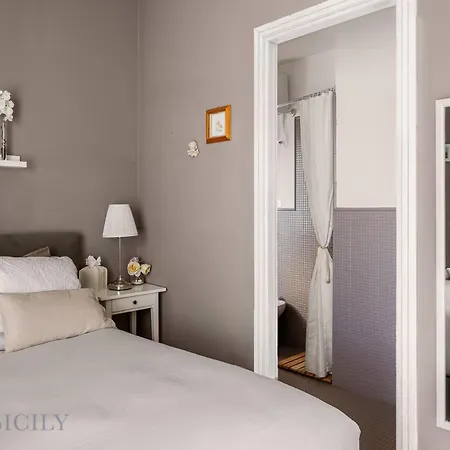 Apartamento Stesicoro Garden House By Domusicily Palermo